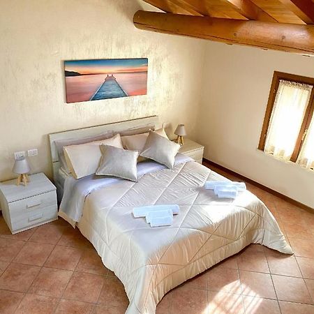 Casa Vacanze Raggio Di Sole Leilighet Valeggio sul Mincio Eksteriør bilde