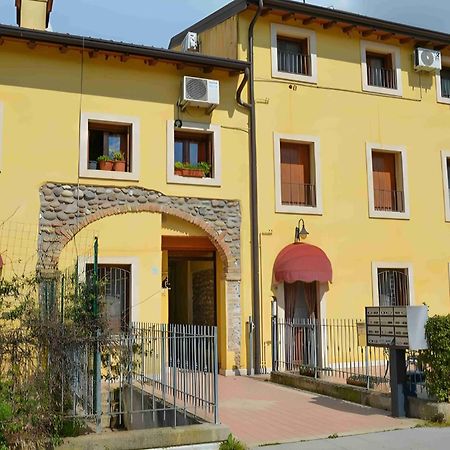 Casa Vacanze Raggio Di Sole Leilighet Valeggio sul Mincio Eksteriør bilde