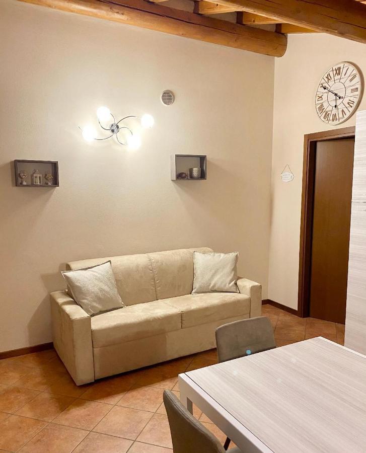 Casa Vacanze Raggio Di Sole Leilighet Valeggio sul Mincio Eksteriør bilde