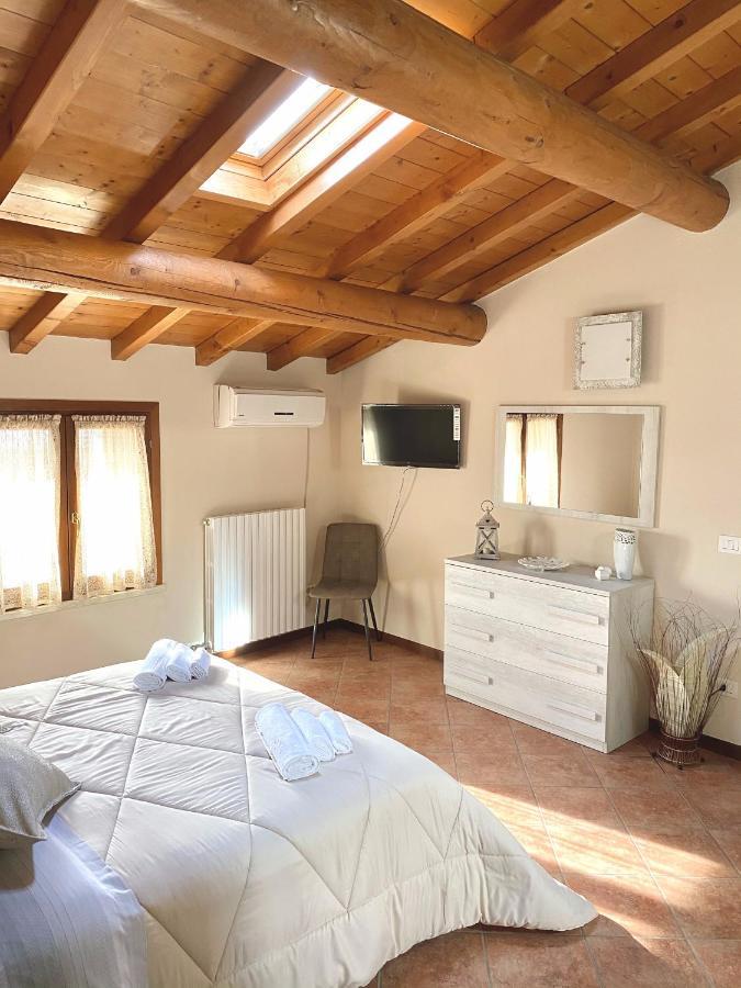Casa Vacanze Raggio Di Sole Leilighet Valeggio sul Mincio Eksteriør bilde